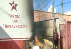  Incêndio atinge sede do PT em Goiânia; Polícia Civil investiga o caso