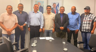  Sérgio Barros, Edcarlos e o deputado Zé Raimundo se reúnem com representantes do governo estadual em defesa de Maetinga
