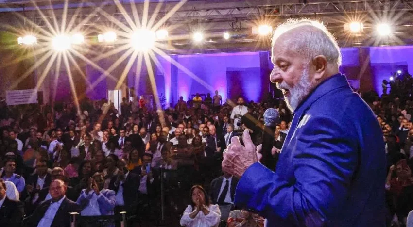 Lula anuncia R$ 2,4 bilhões para infraestrutura rodoviária da Bahia