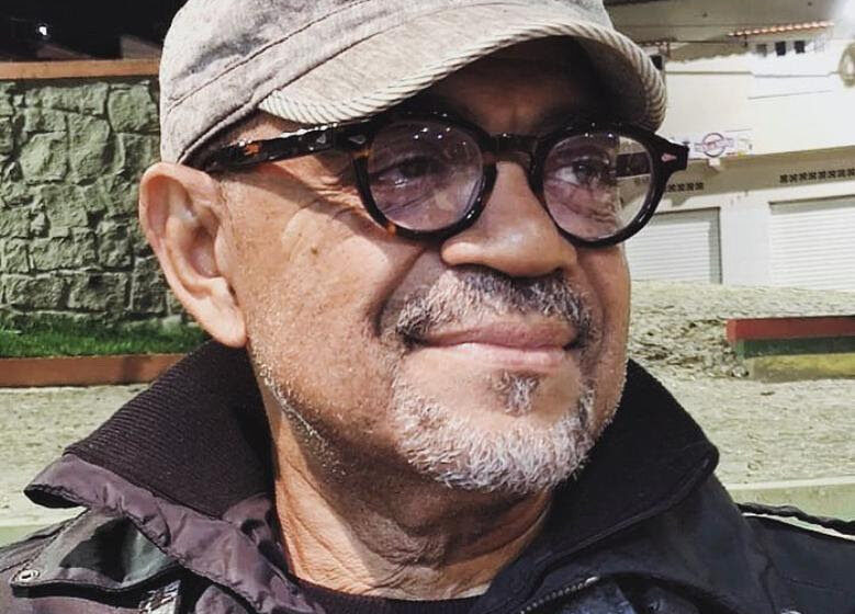Escritor baiano é candidato a vaga na Academia Brasileira de Letras
