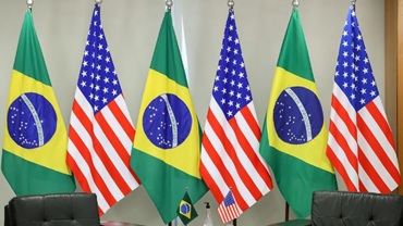 EUA intensificam tentativas de intervenção no Brasil com táticas de guerra híbrida