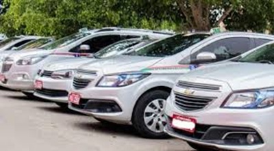 Governo anuncia isenção de taxa para taxistas e amplia validade da verificação de taxímetros