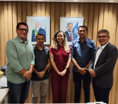  Mirante: Zé Raimundo e comitiva do prefeito Edinho do Maracujá buscam, em Salvador, melhorias para o município