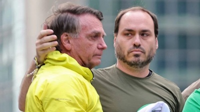 Carlos Bolsonaro se pronuncia sobre acórdão da condenação do pai e compara com Paulinho da Força