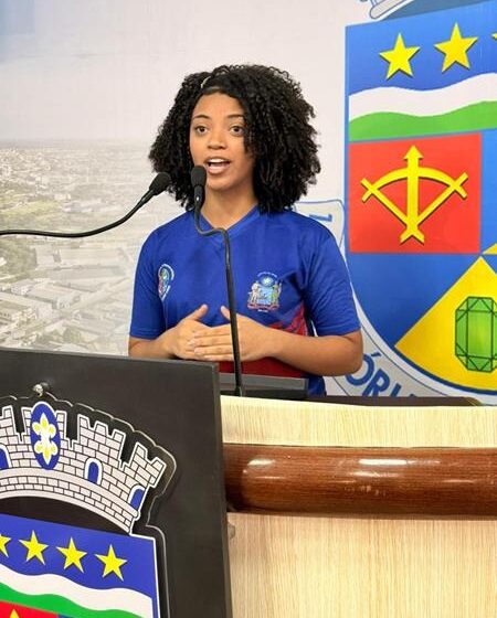  Tribuna Livre: estudante destaca papel das mulheres e cobra mais igualdade