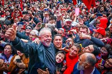  Lula abre distância sobre Flávio Bolsonaro no primeiro e no segundo turno