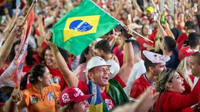  Lula já aparece numericamente à frente de Flávio Bolsonaro em nova pesquisa